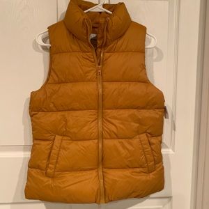 New with tags Old Navy puffer vest